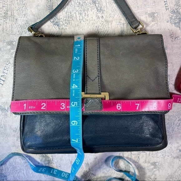 Fossil Crossbody Leather Bag - Picture 12 of 14